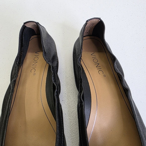 Vionic Women's Alexa Flat leather Black - Picture 12 of 12